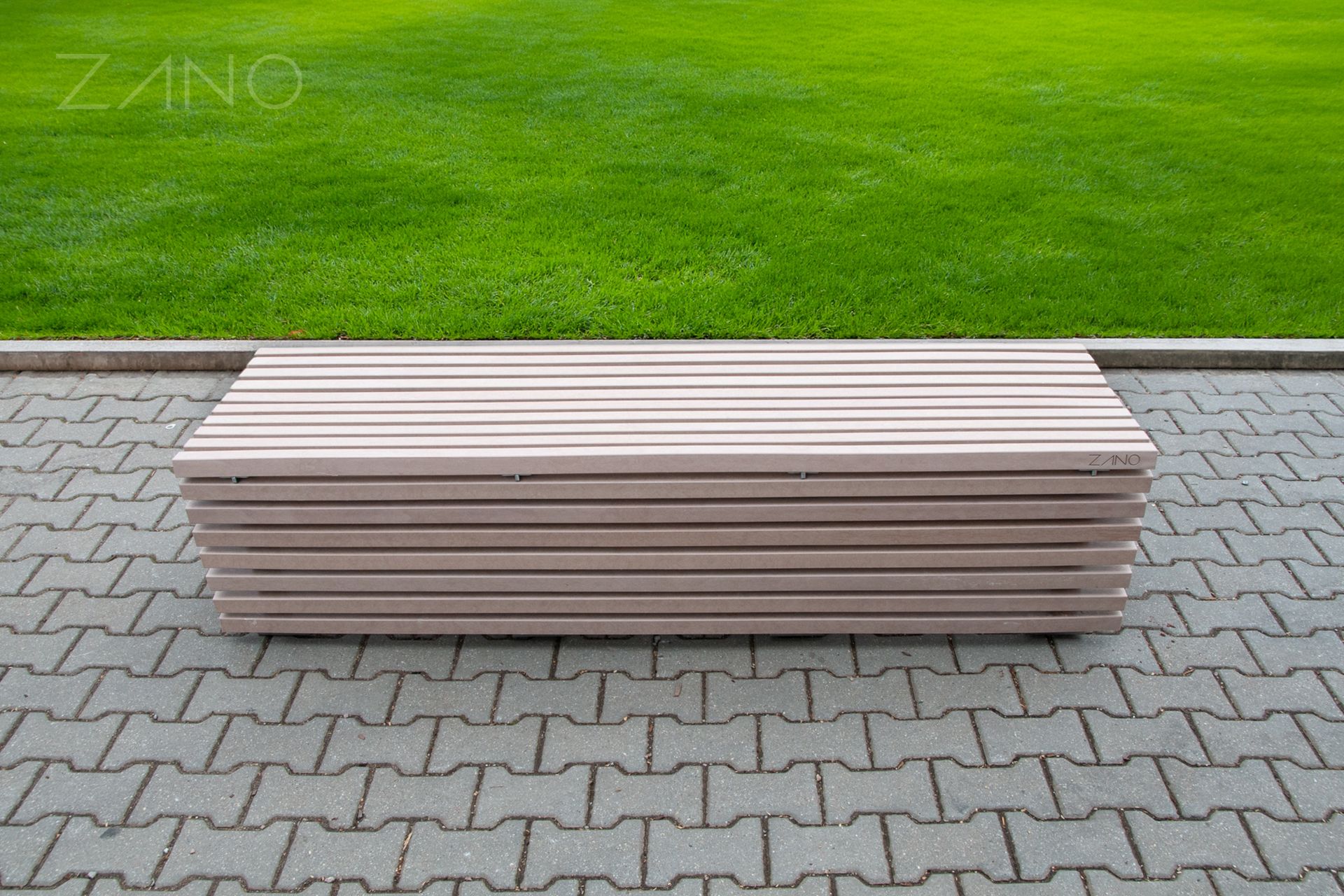 02-825 Flash Bancă urbană bancă urbană cu scândură din compozit Koor Teak